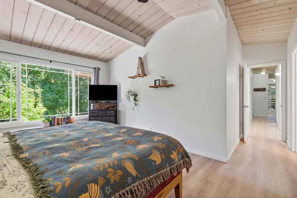 111 Greenview Drive Boulder Creek, CA 95006