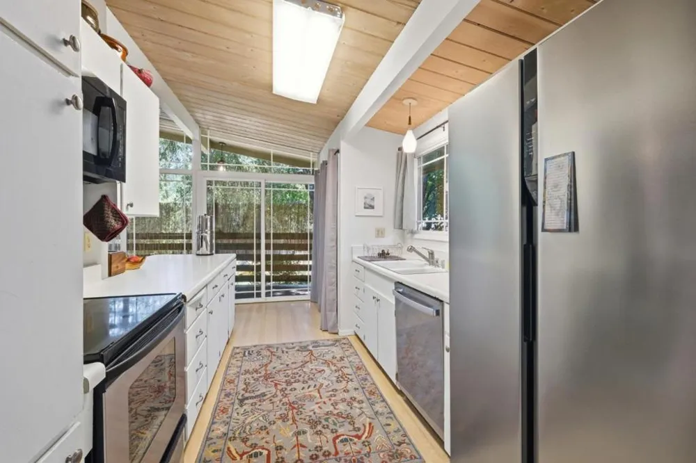 111 Greenview Drive Boulder Creek, CA 95006