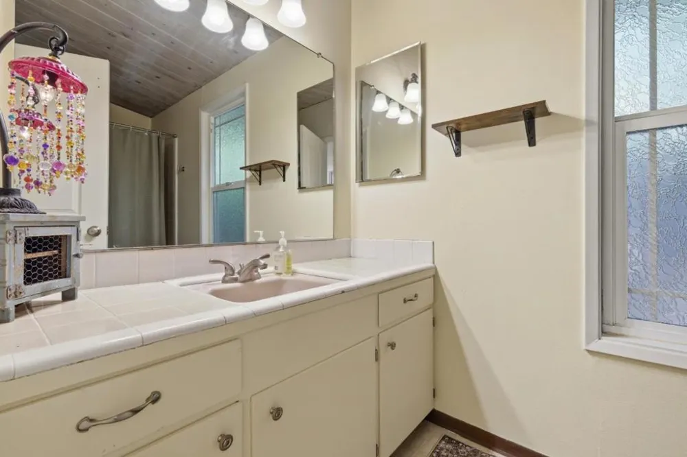 111 Greenview Drive Boulder Creek, CA 95006