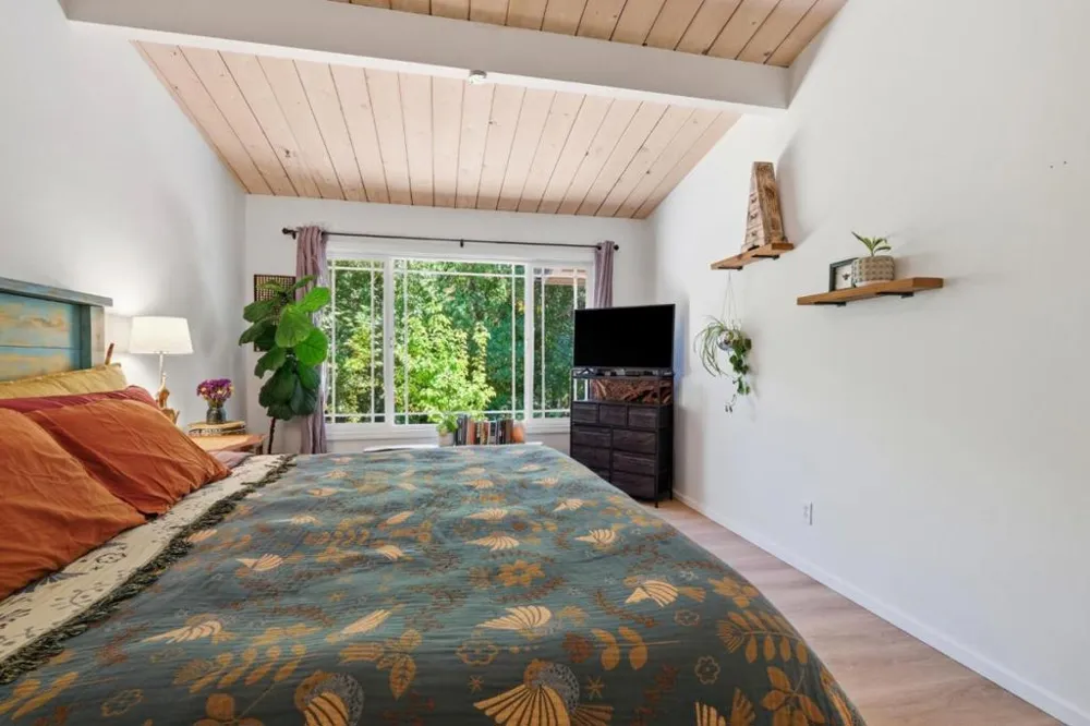 111 Greenview Drive Boulder Creek, CA 95006