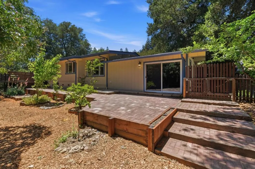 111 Greenview Drive Boulder Creek, CA 95006
