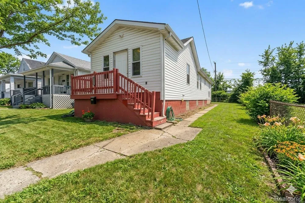 4262 12th Street Ecorse City, MI 48229
