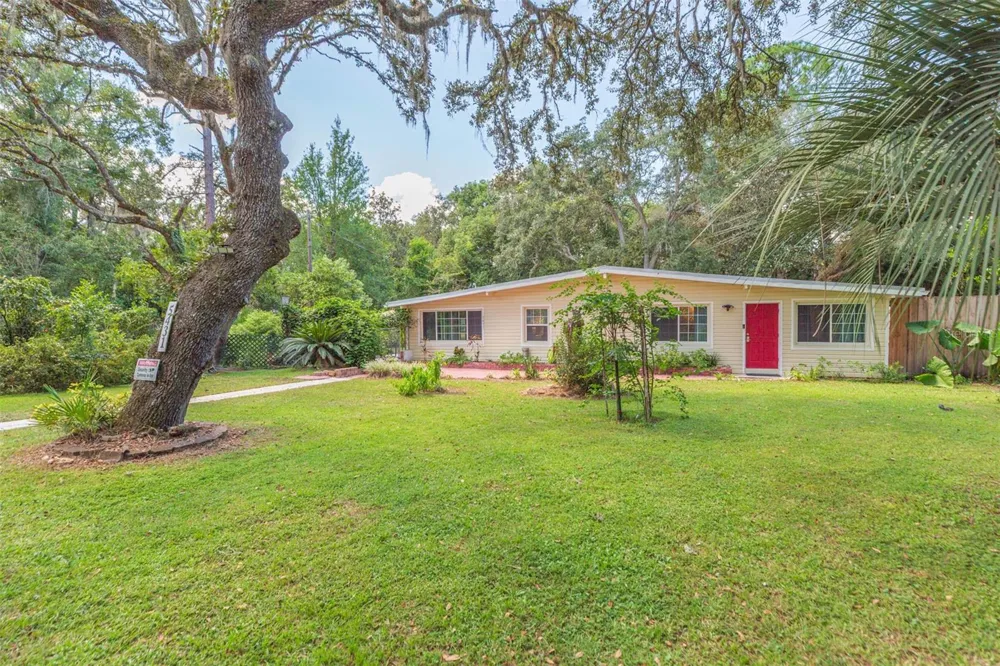 5431 TOWER STREET Dade City, FL 33523