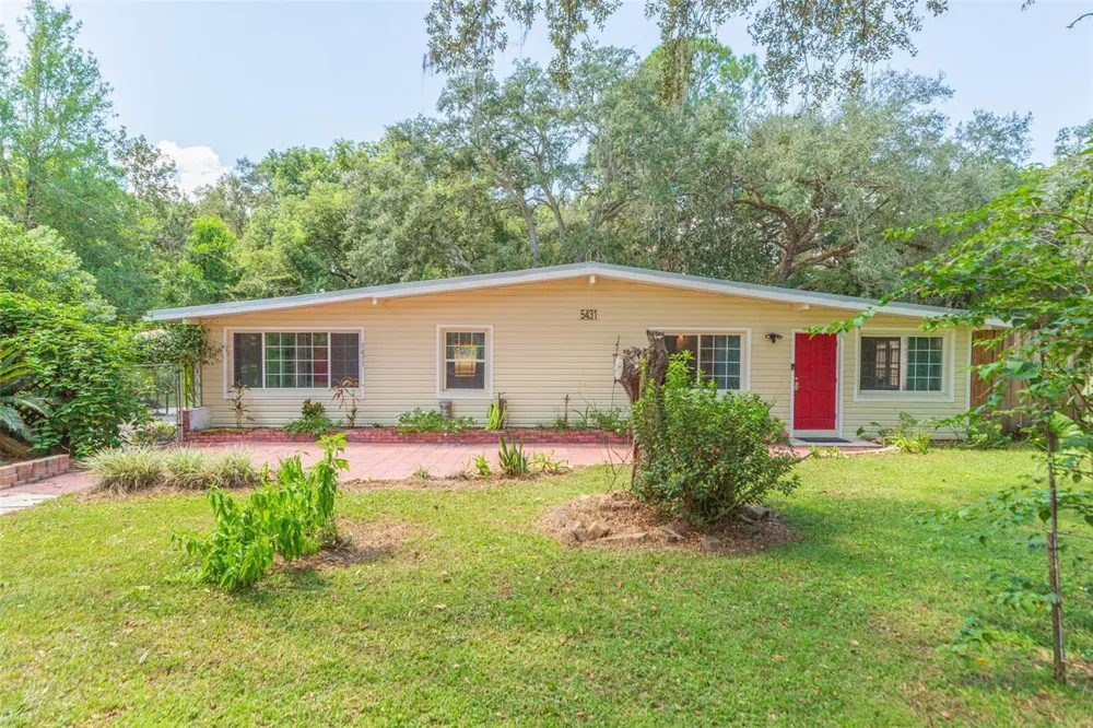5431 TOWER STREET Dade City, FL 33523