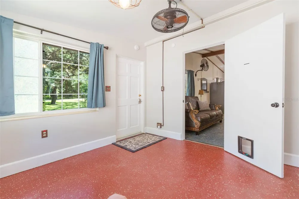 5431 TOWER STREET Dade City, FL 33523