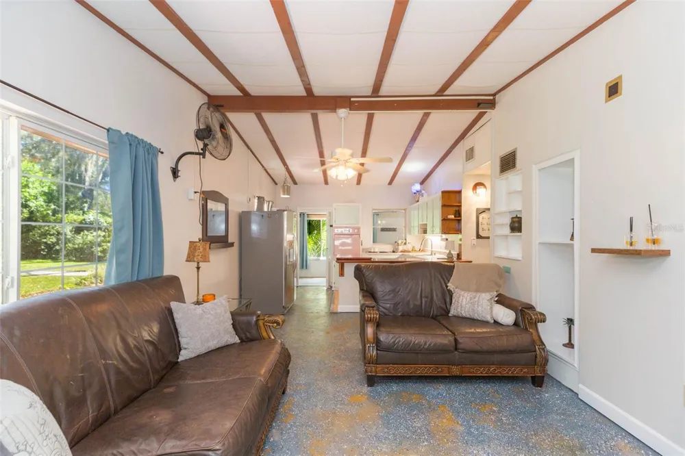 5431 TOWER STREET Dade City, FL 33523