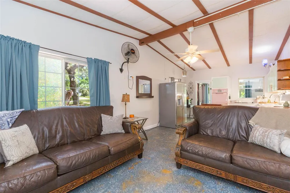 5431 TOWER STREET Dade City, FL 33523