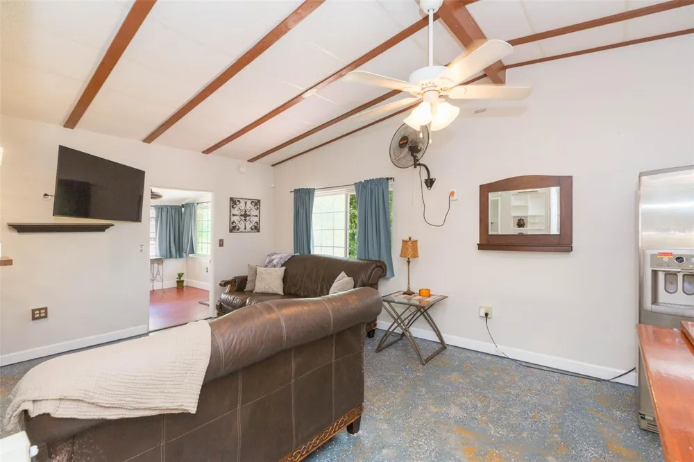 5431 TOWER STREET Dade City, FL 33523