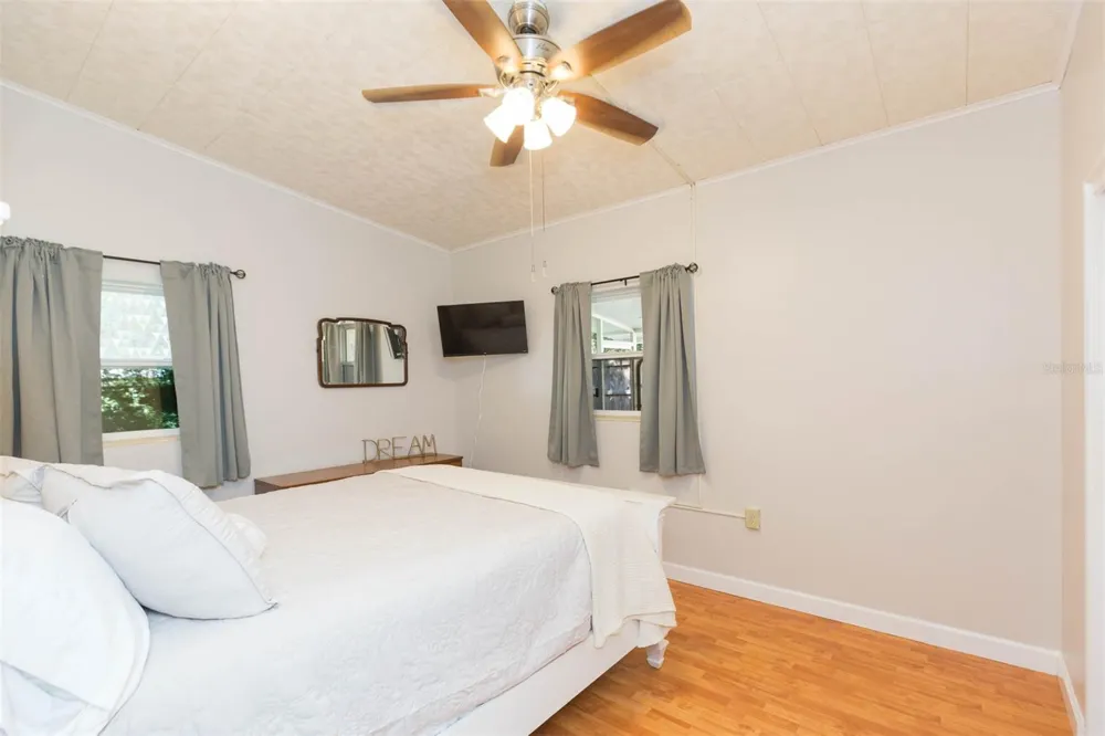 5431 TOWER STREET Dade City, FL 33523