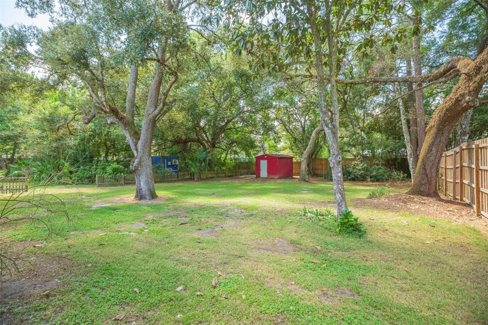 5431 TOWER STREET Dade City, FL 33523