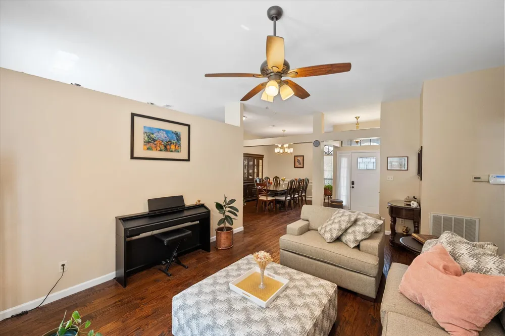 4137 Mapleridge Drive Grapevine, TX 76051