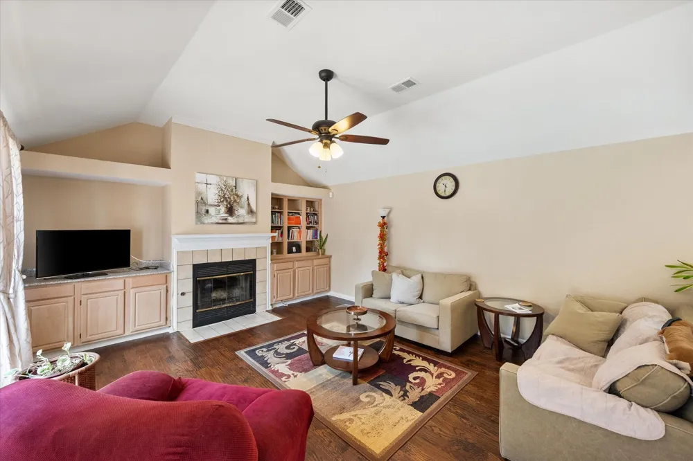 4137 Mapleridge Drive Grapevine, TX 76051