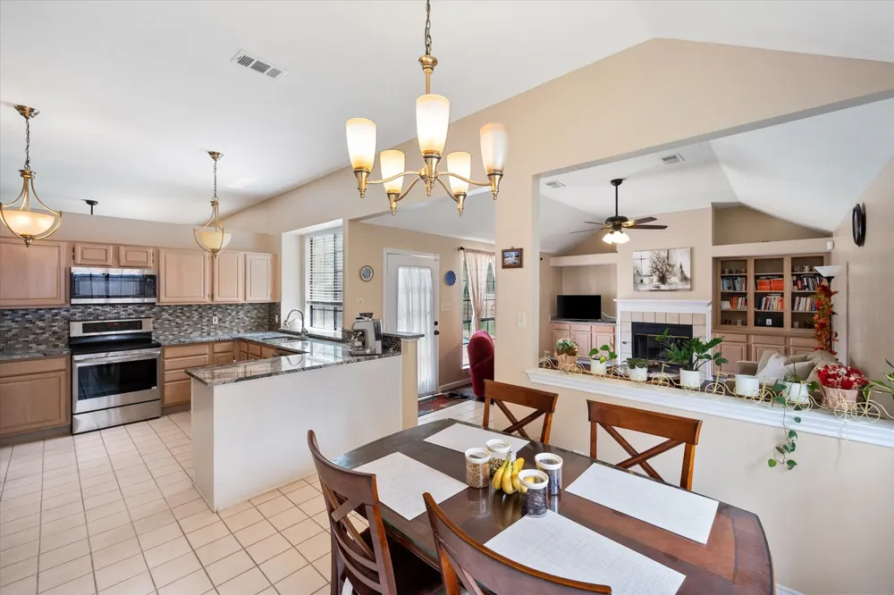 4137 Mapleridge Drive Grapevine, TX 76051