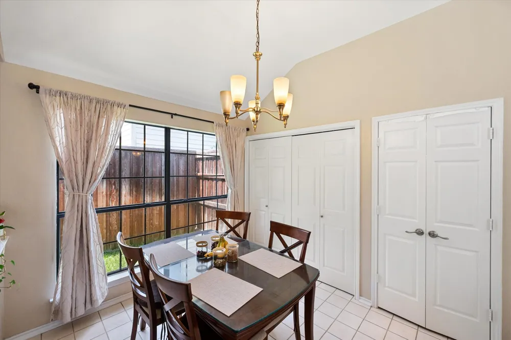 4137 Mapleridge Drive Grapevine, TX 76051