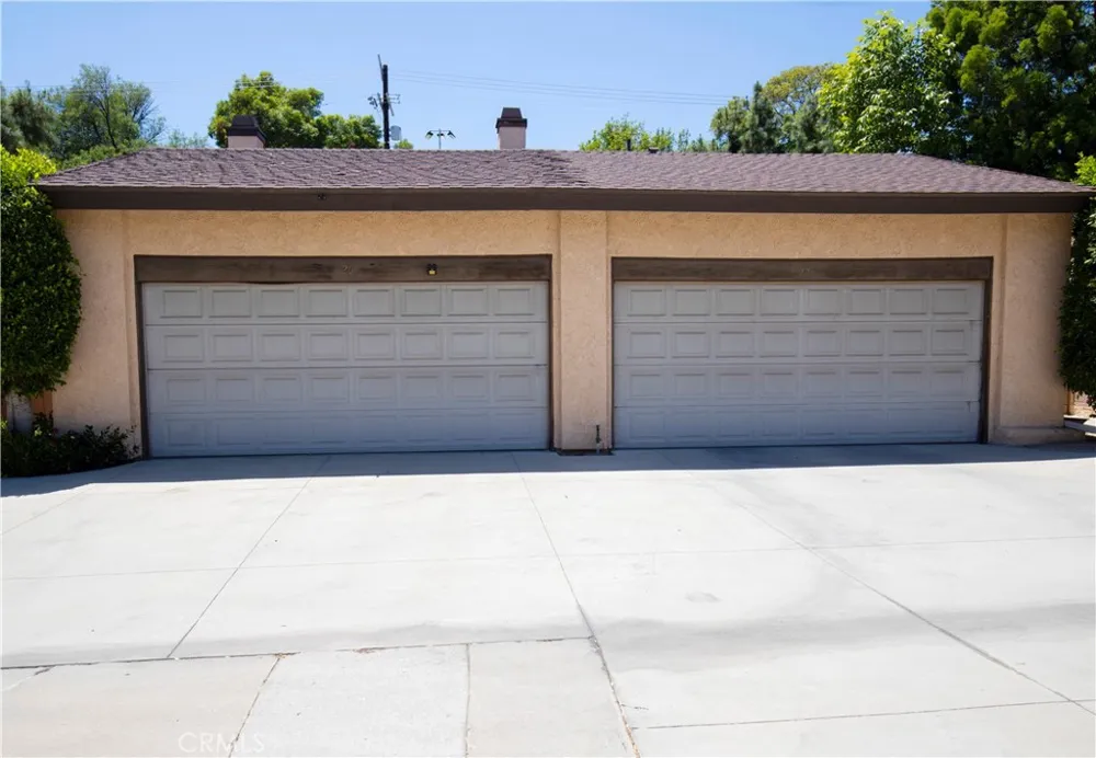 8430 Winnetka Avenue #20 Winnetka, CA 91306