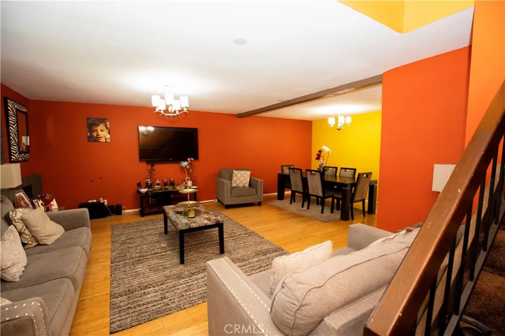 8430 Winnetka Avenue #20 Winnetka, CA 91306