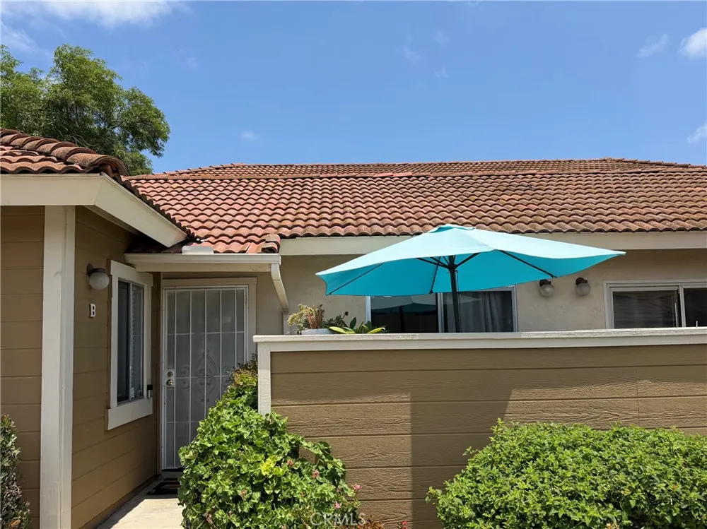 10730 Holly Meadows #B Santee, CA 92071