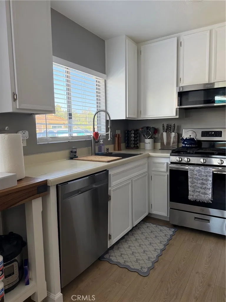 10730 Holly Meadows #B Santee, CA 92071