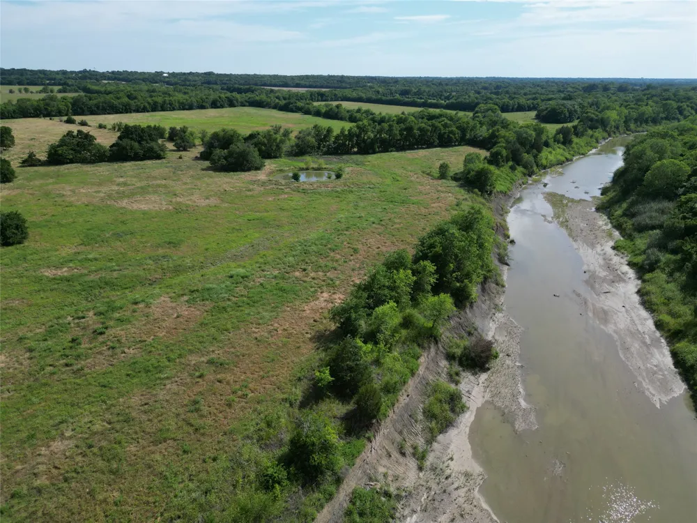 57 CR 3505 Pecan Gap, TX 75469