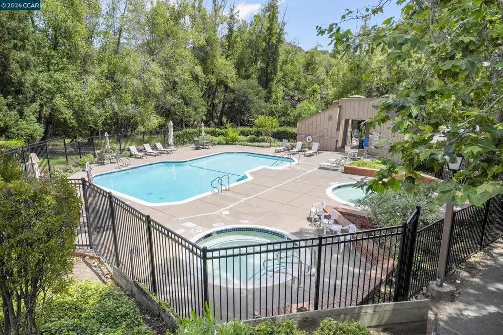 28 Curlew Way Novato, CA 94949
