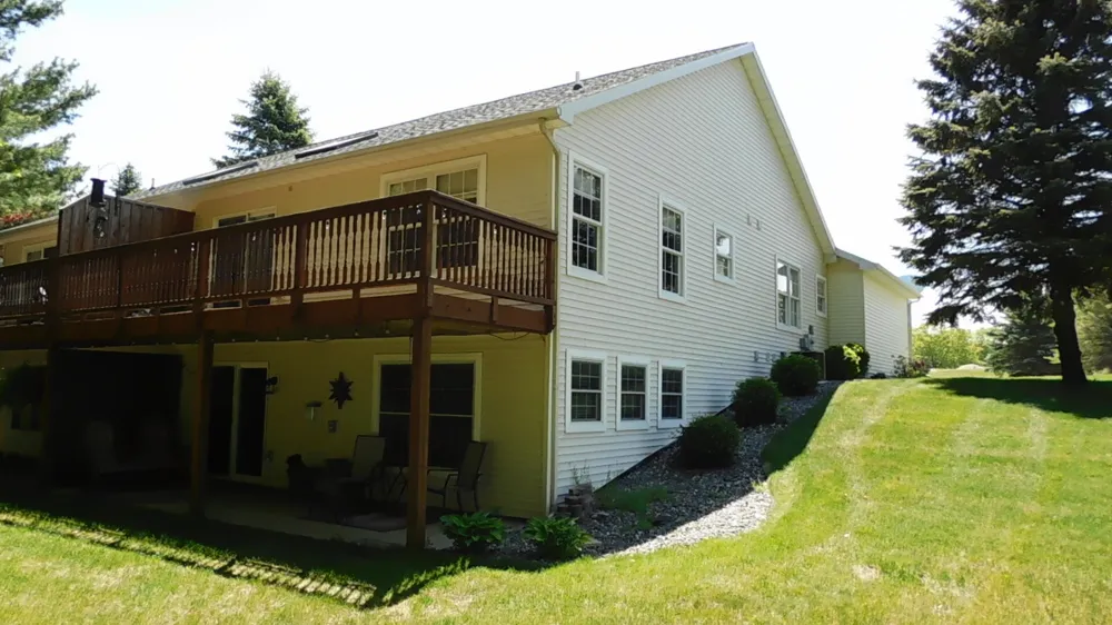 1774 Pine Ridge Drive Manistee, MI 49660