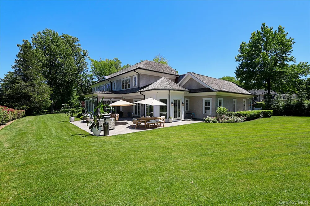 2 Pheasant Run Kings Point, NY 11024