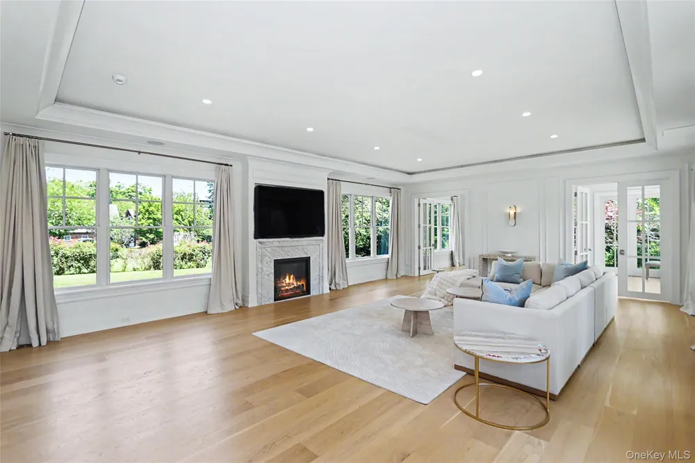 2 Pheasant Run Kings Point, NY 11024