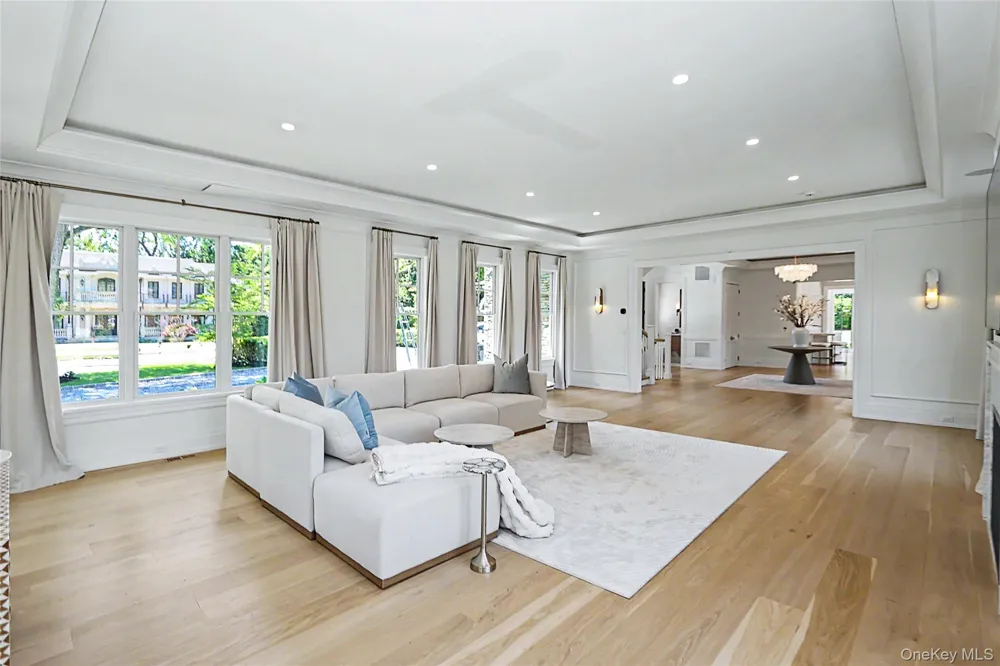 2 Pheasant Run Kings Point, NY 11024