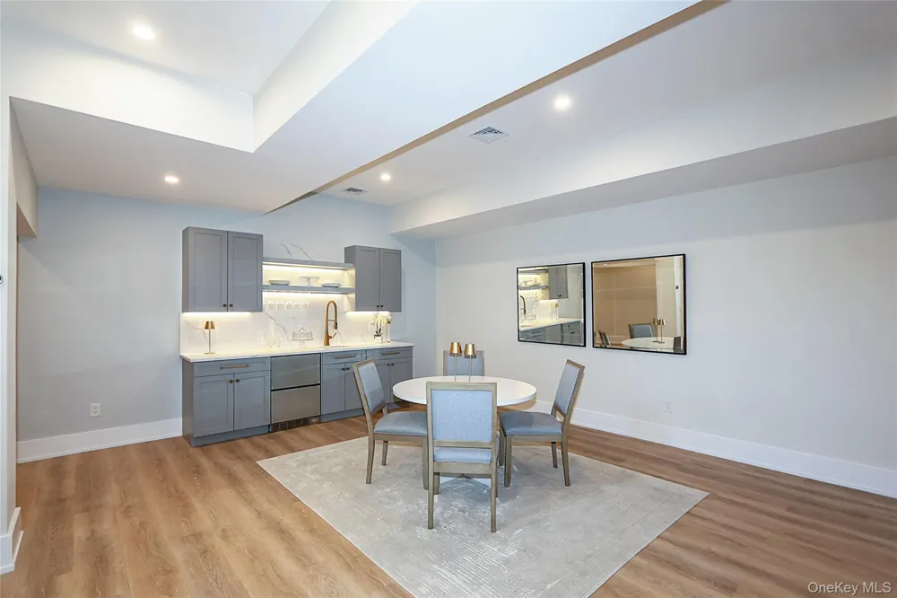 2 Pheasant Run Kings Point, NY 11024