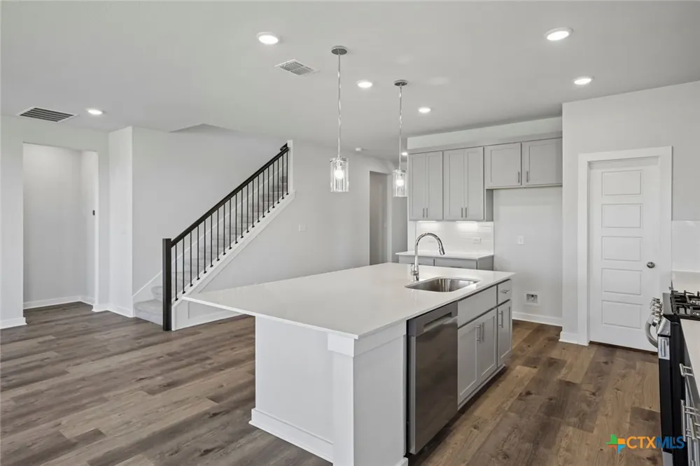 5424 San Pietro Drive Austin, TX 78747