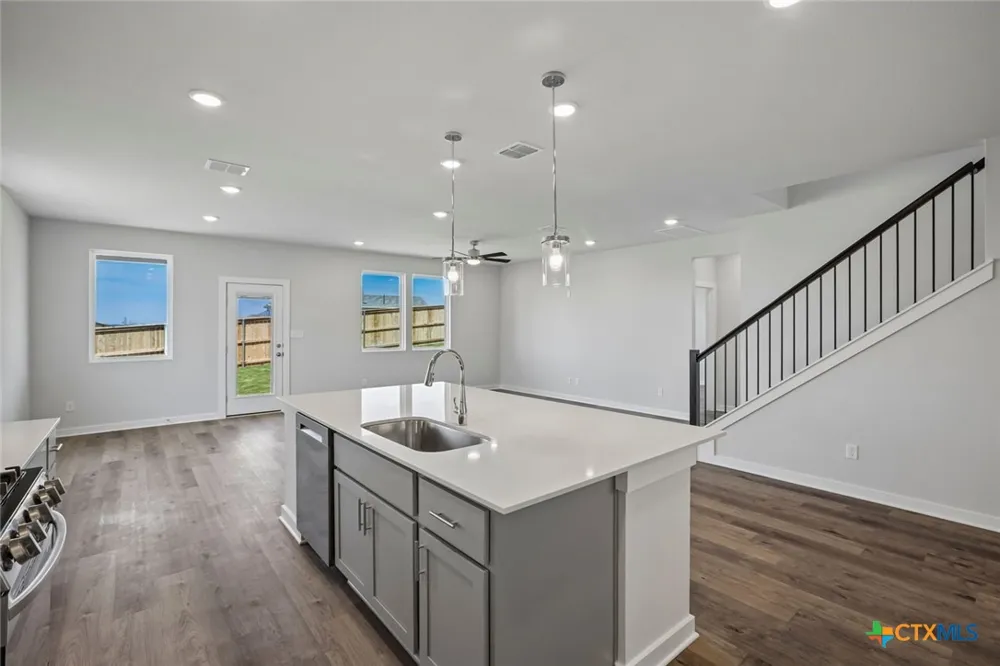 5424 San Pietro Drive Austin, TX 78747