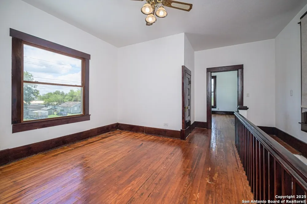 519 Fm 623 E Pettus, TX 78146