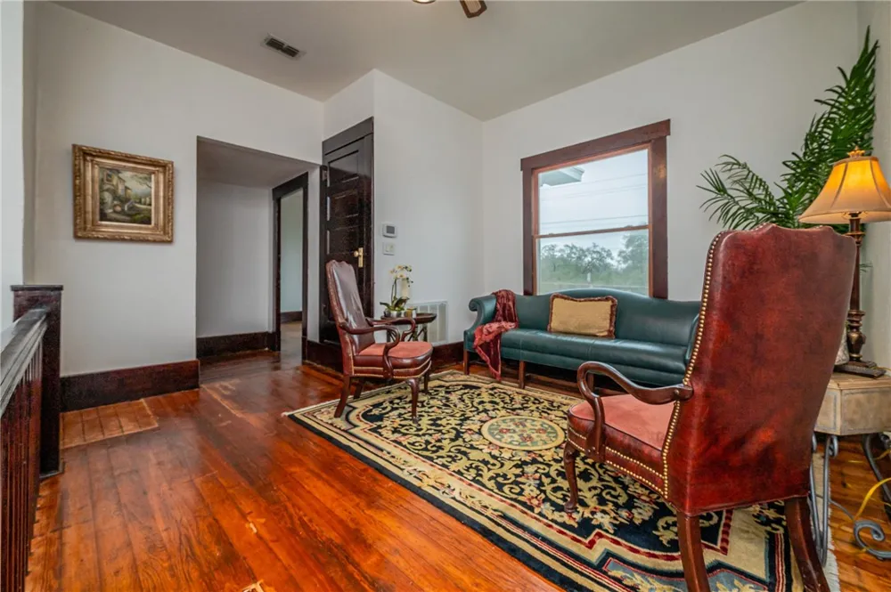 519 Fm 623 E Pettus, TX 78146