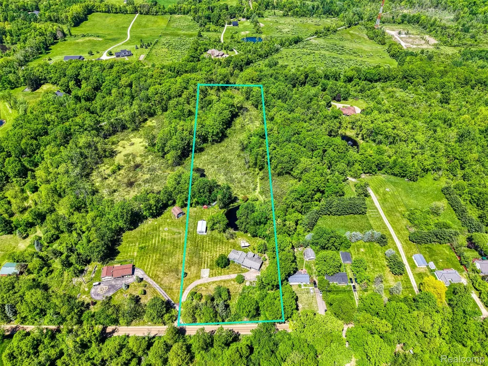 940 Rowland Road Addison Township, MI 48367