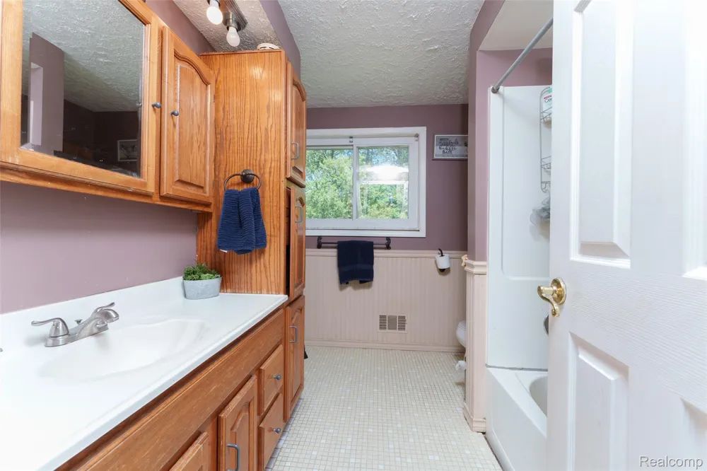 940 Rowland Road Addison Township, MI 48367