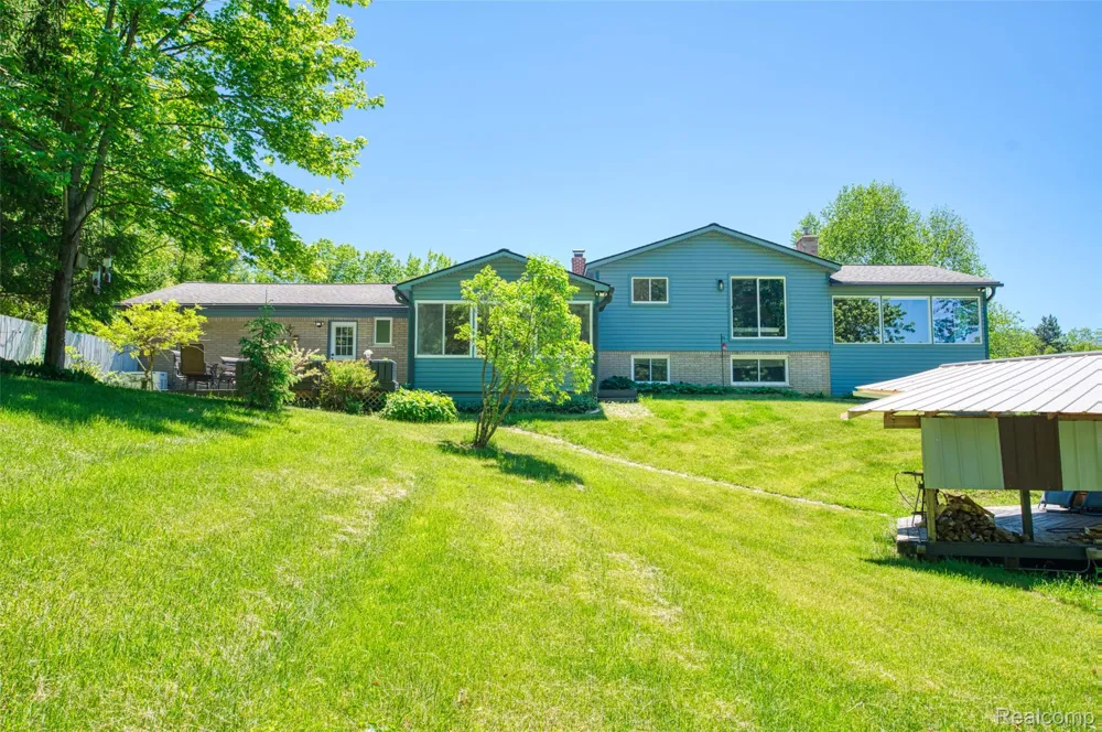 940 Rowland Road Addison Township, MI 48367