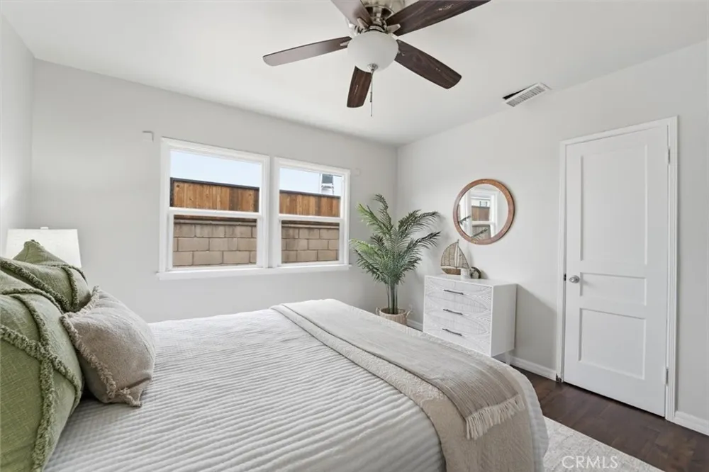 11937 S La Cienega Hawthorne, CA 90250