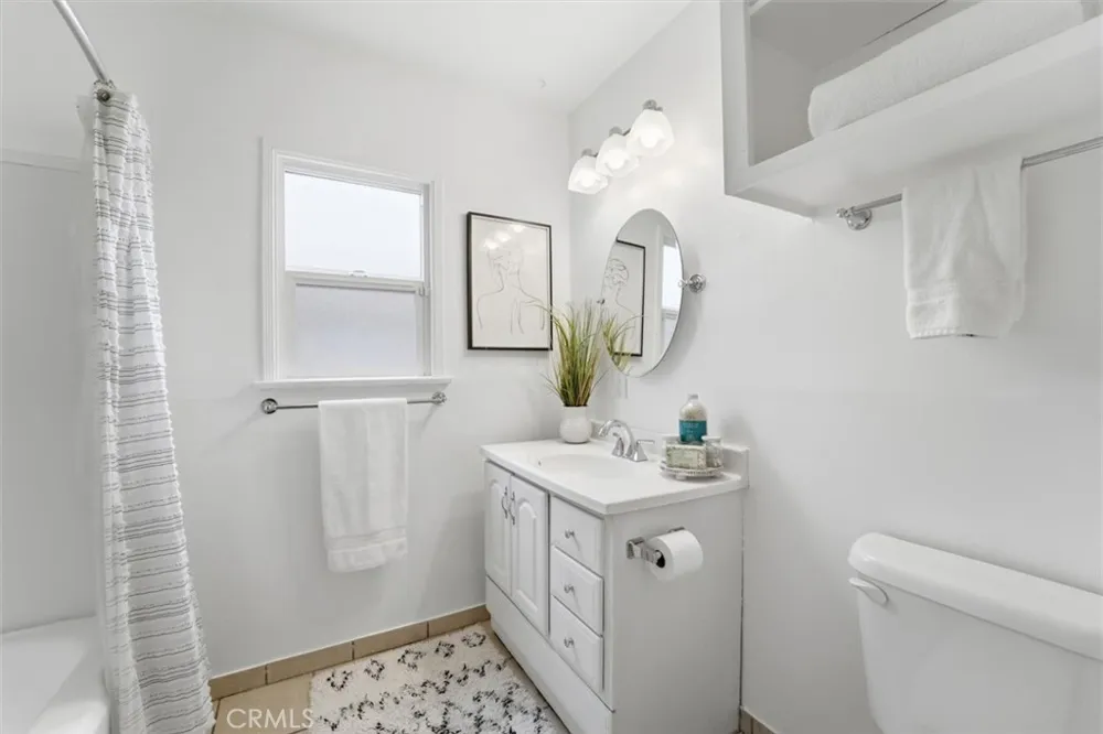 11937 S La Cienega Hawthorne, CA 90250