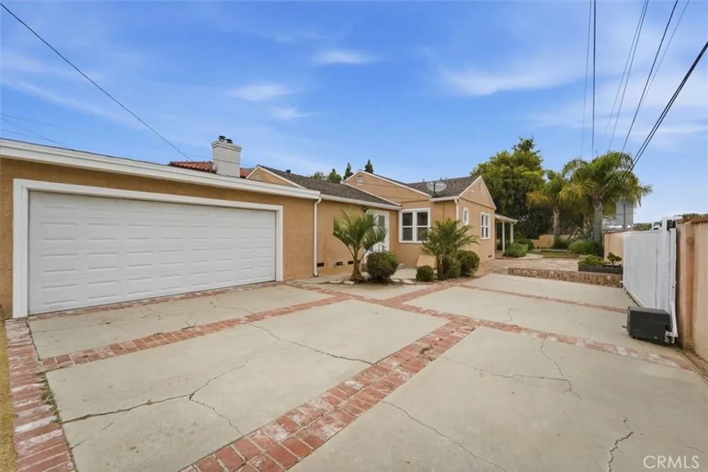 11937 S La Cienega Hawthorne, CA 90250
