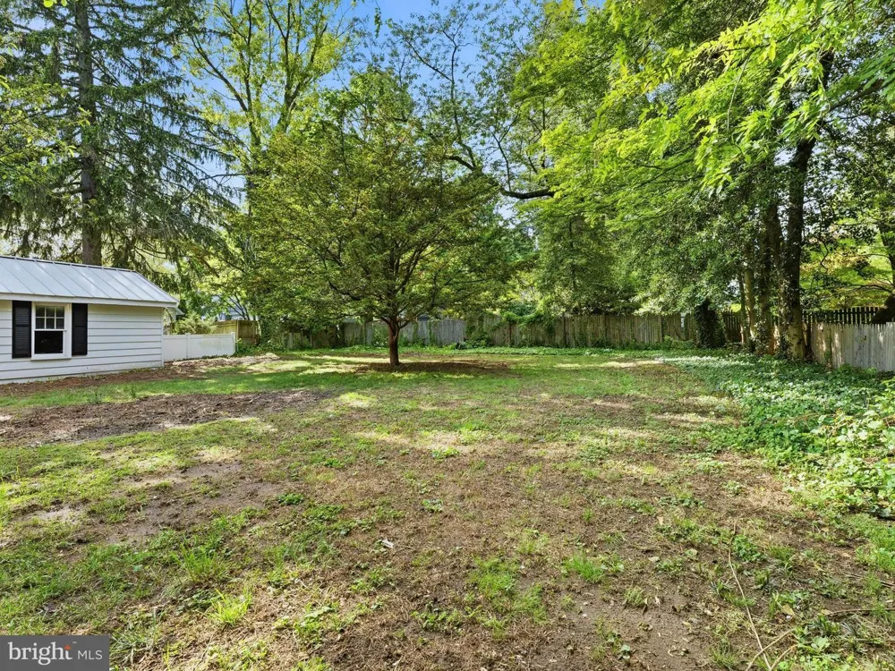 4 2ND STREET Riverton, NJ 08077