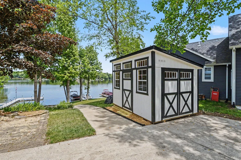 24714 Butternut Drive Sturgis, MI 49091