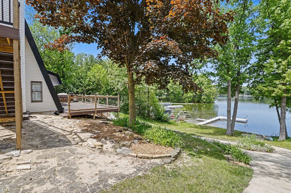 24714 Butternut Drive Sturgis, MI 49091