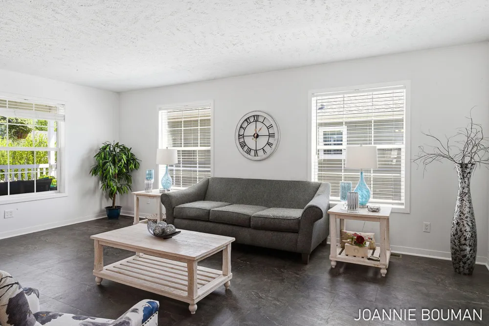 5230 E Sunfield Lane Fillmore Township, MI 49423