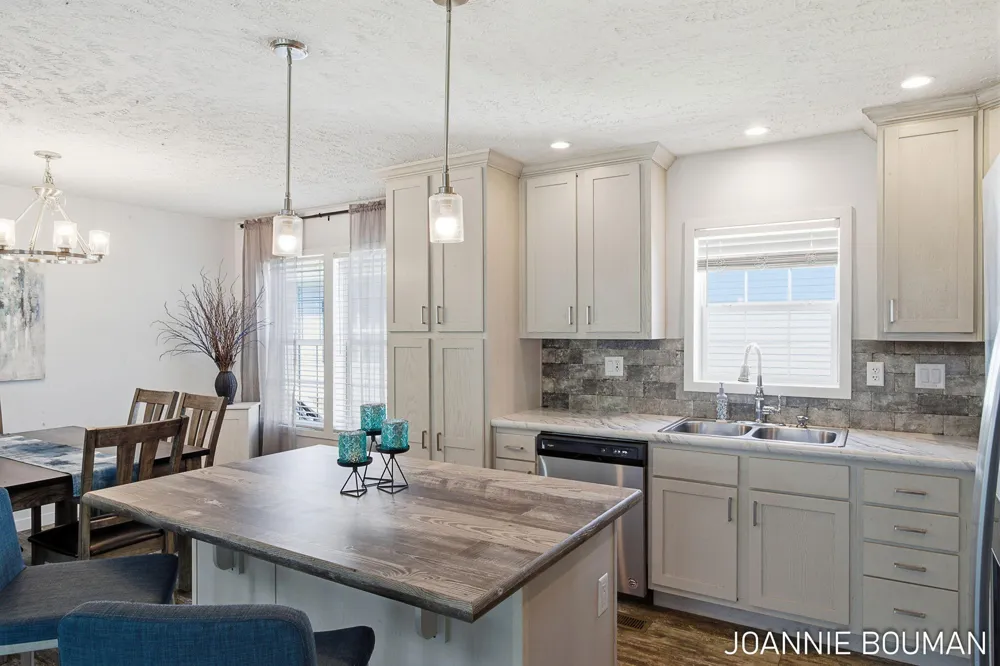 5230 E Sunfield Lane Fillmore Township, MI 49423