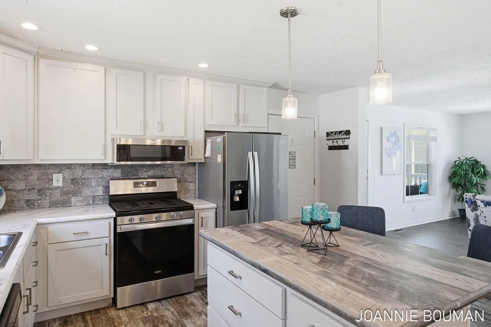 5230 E Sunfield Lane Fillmore Township, MI 49423