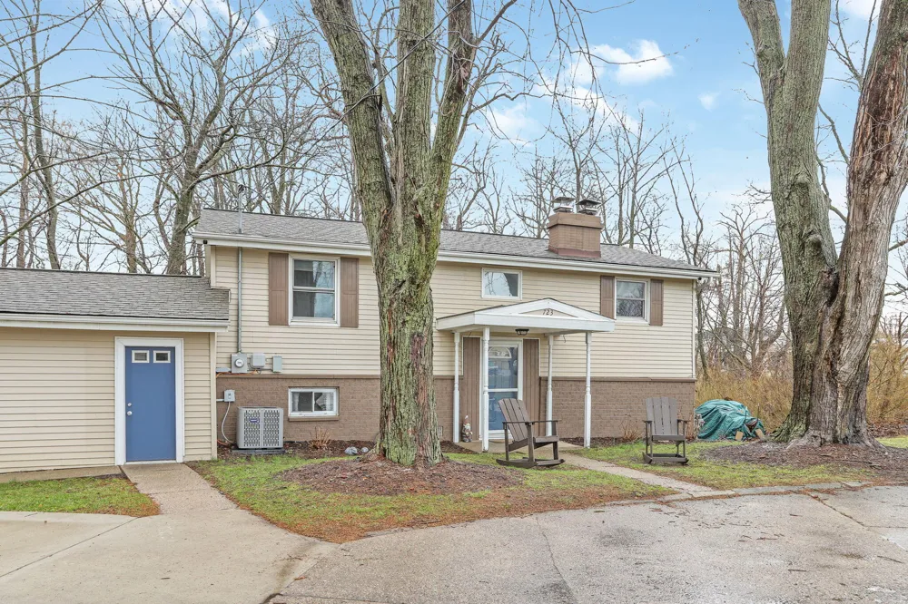 723 Arbor Court South Haven City, MI 49090