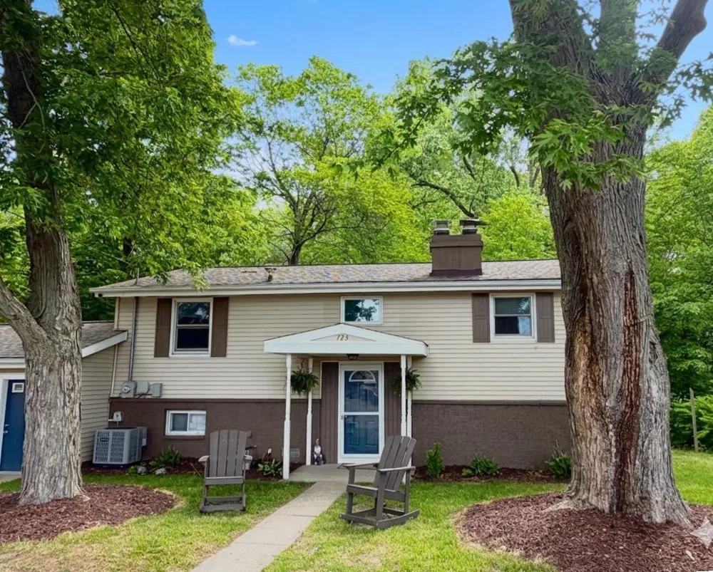 723 Arbor Court South Haven City, MI 49090