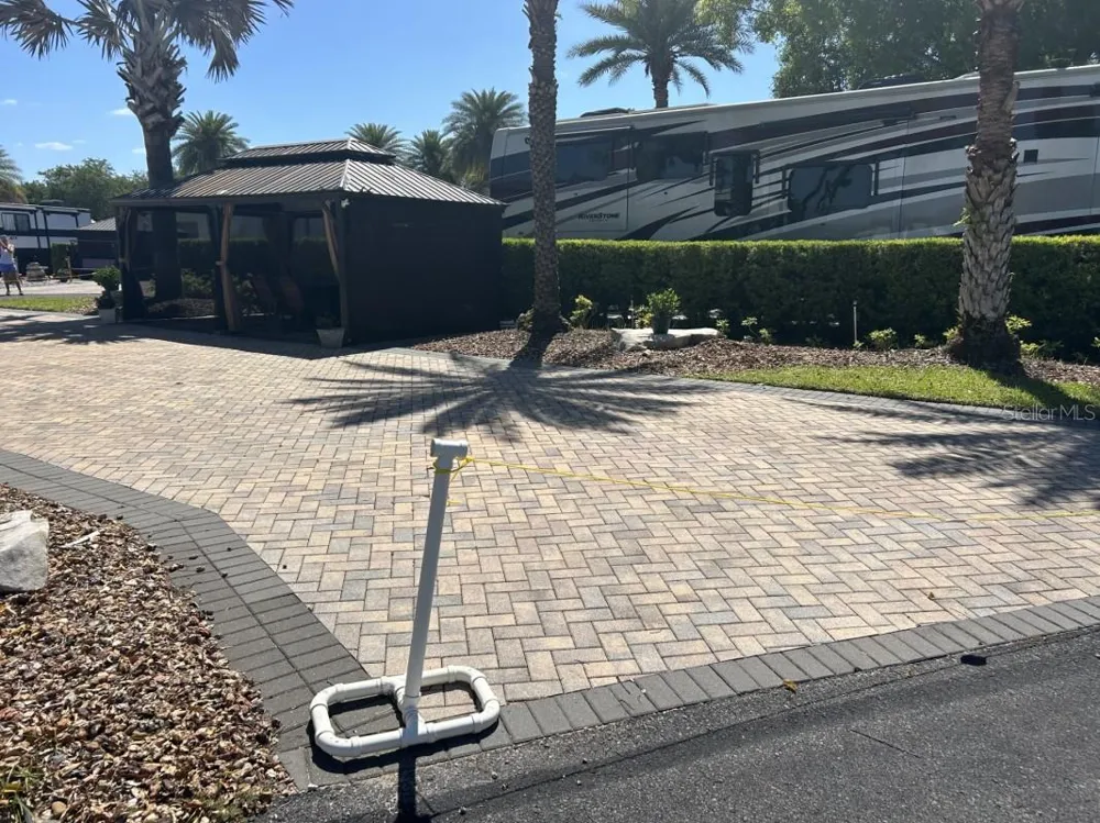 2505 PINE STREET Clermont, FL 34714
