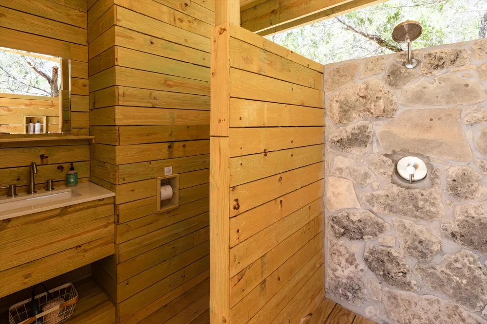 7000 McGregor Lane Dripping Springs, TX 78620