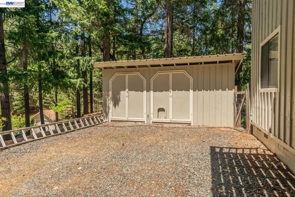 891 Salt Flat Rd Lewiston, CA 96052
